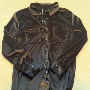 Velvet Button-Up Shirt with Contrasting Buttons